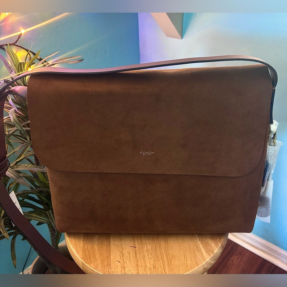 (SOLD) Coach NWT LARGE Ludlow Leather/Suede Messenger Bag